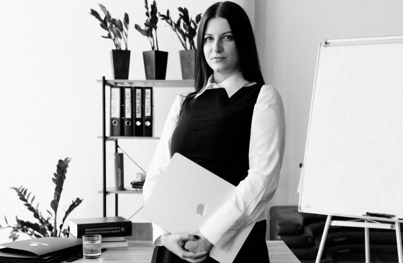 Анна Василенко, адвокатка практики вирішення спорів Miller Law Firm